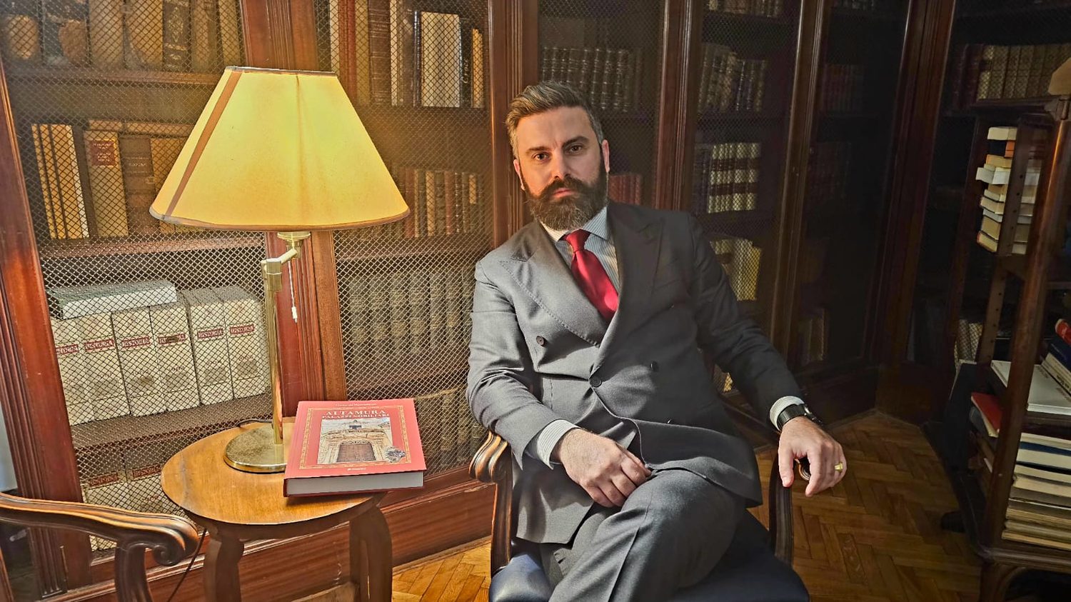 Pierfrancesco Viti nel suo studio